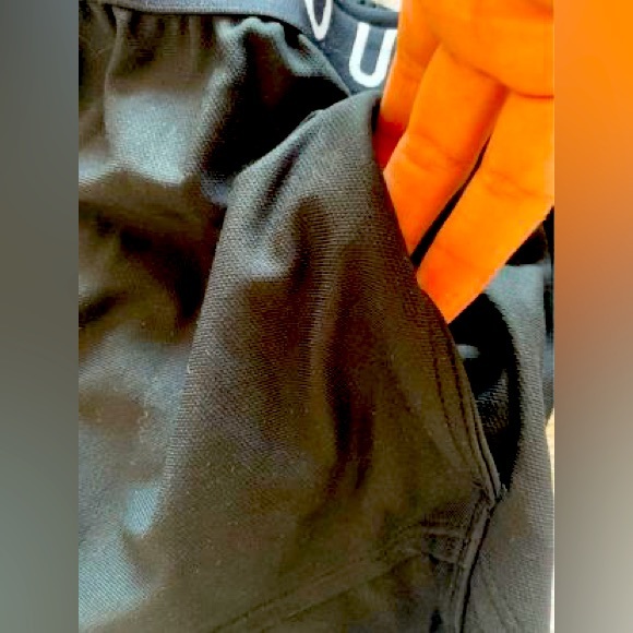 Under Armour black shorts and Jacket - size Small - Picture 2 of 4